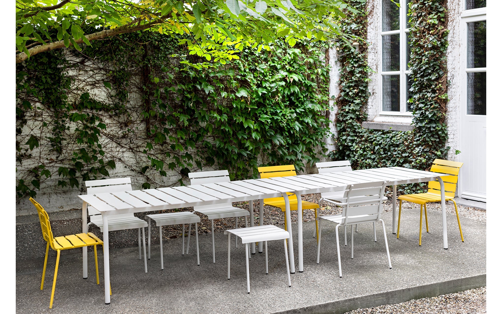 Aligned dining table - large - Image 8