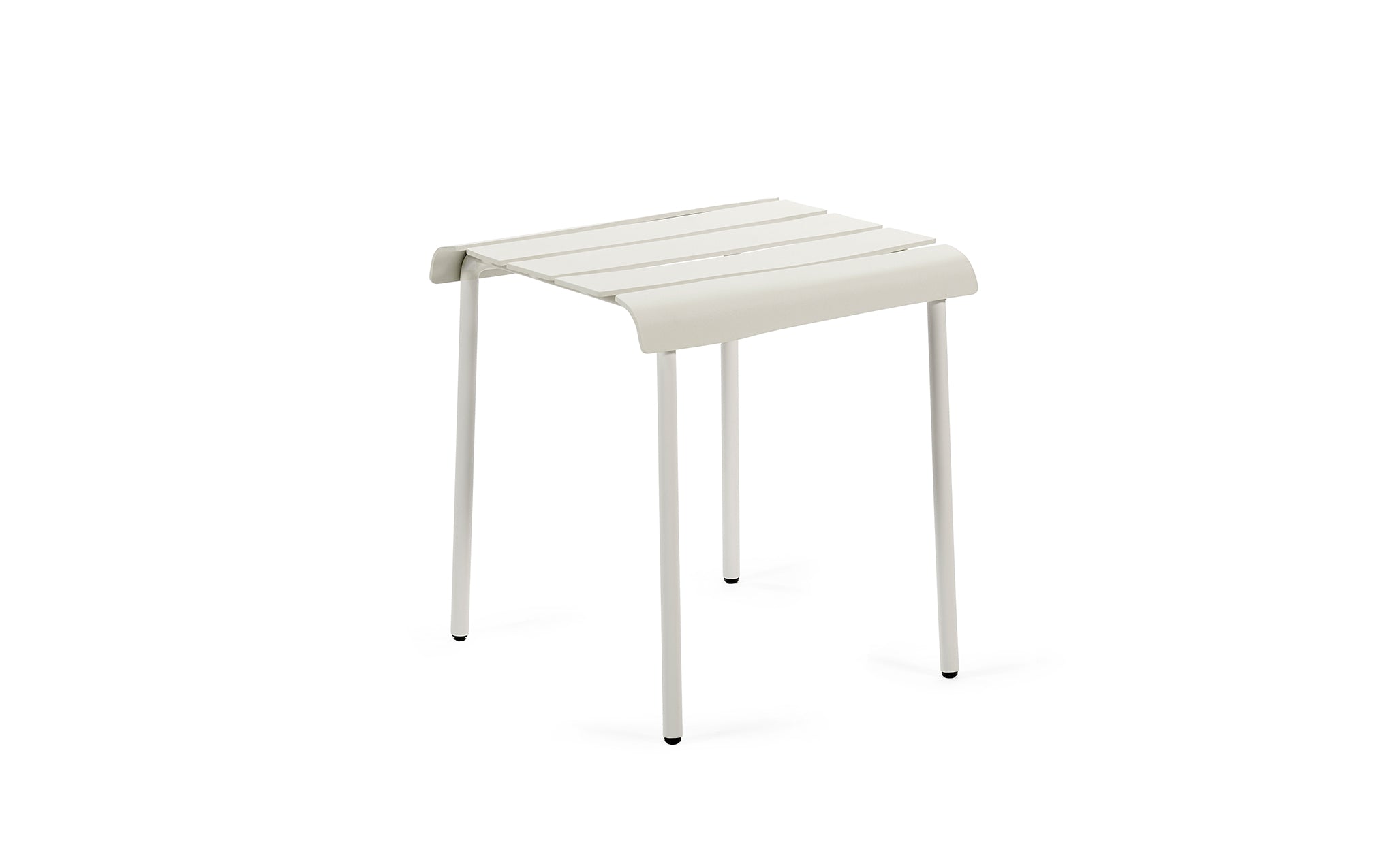 Aligned stool
