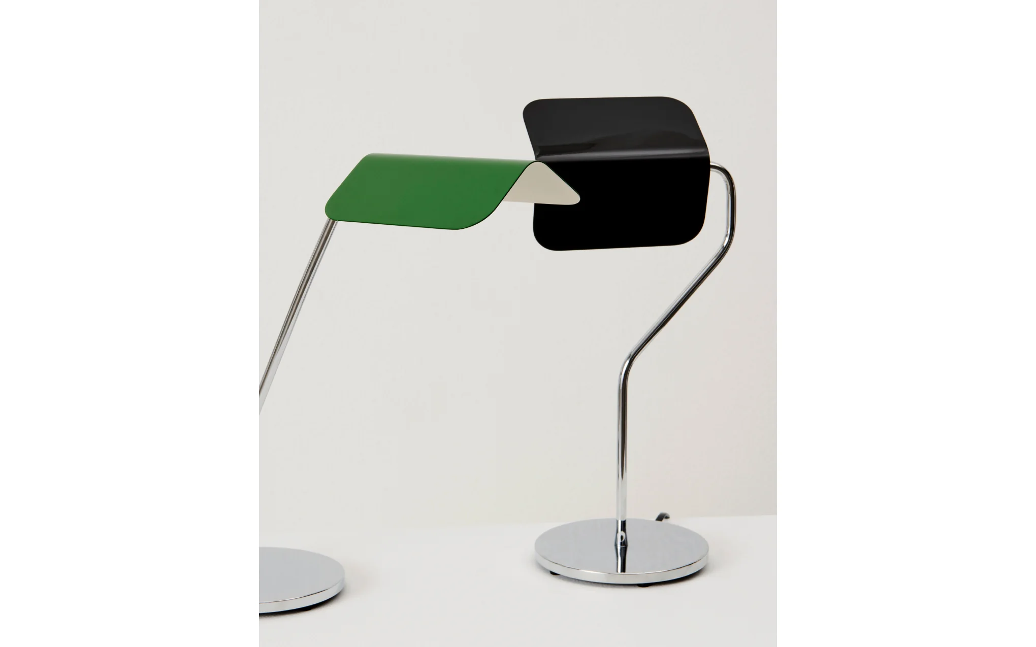 Apex desk lamp - Image 5