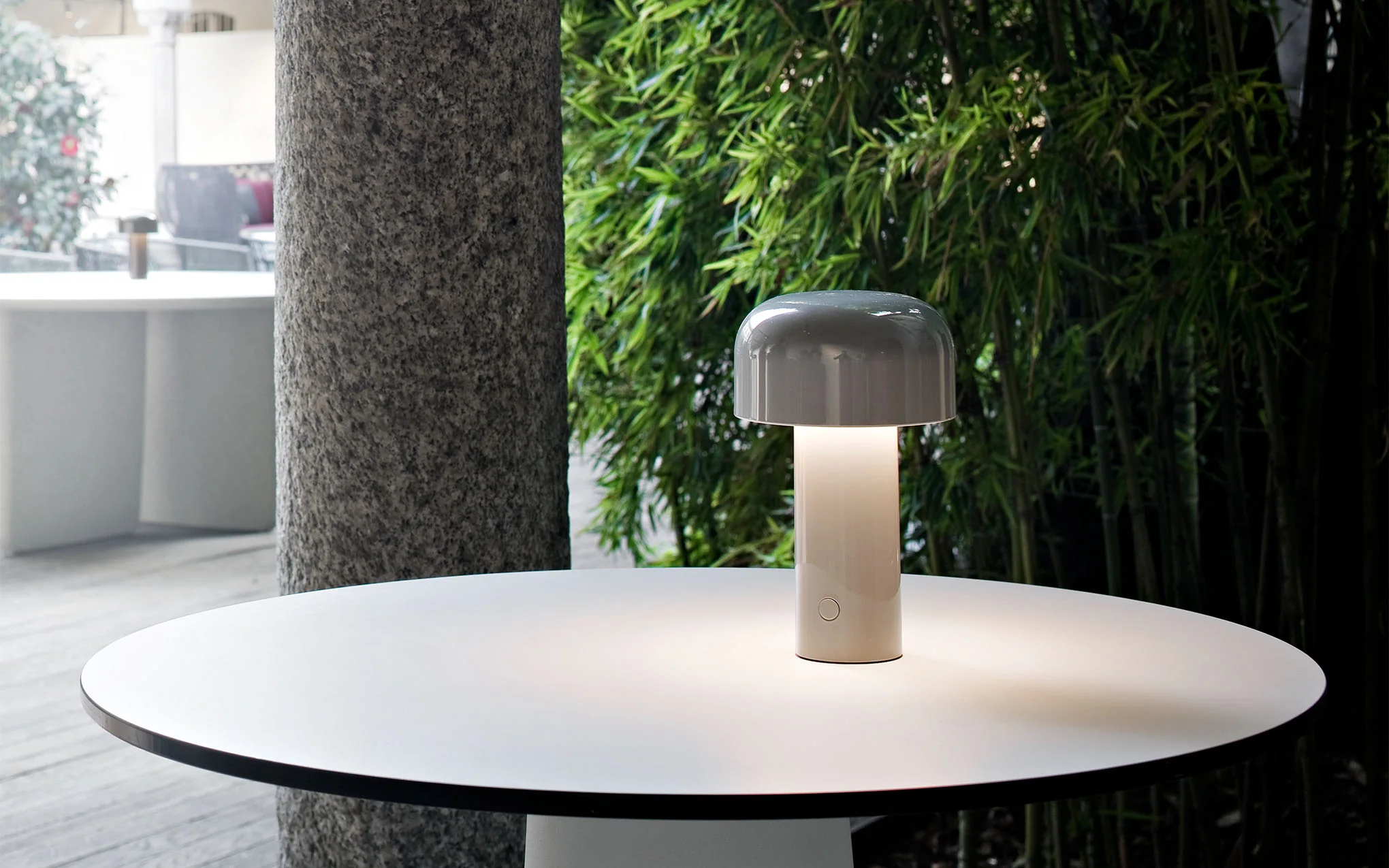 Bellhop table lamp - Image 7