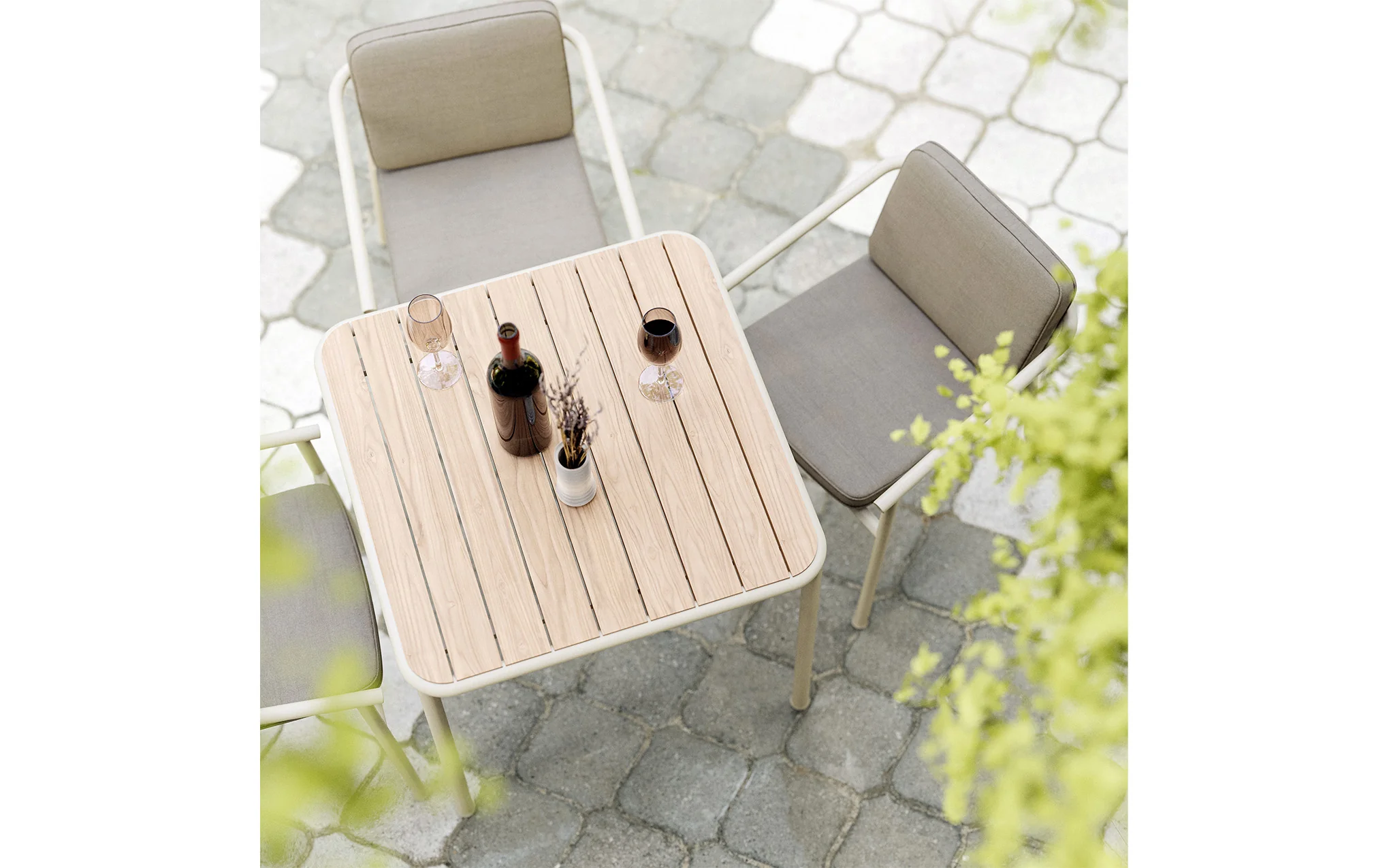 Campus outdoor square table - Image 11