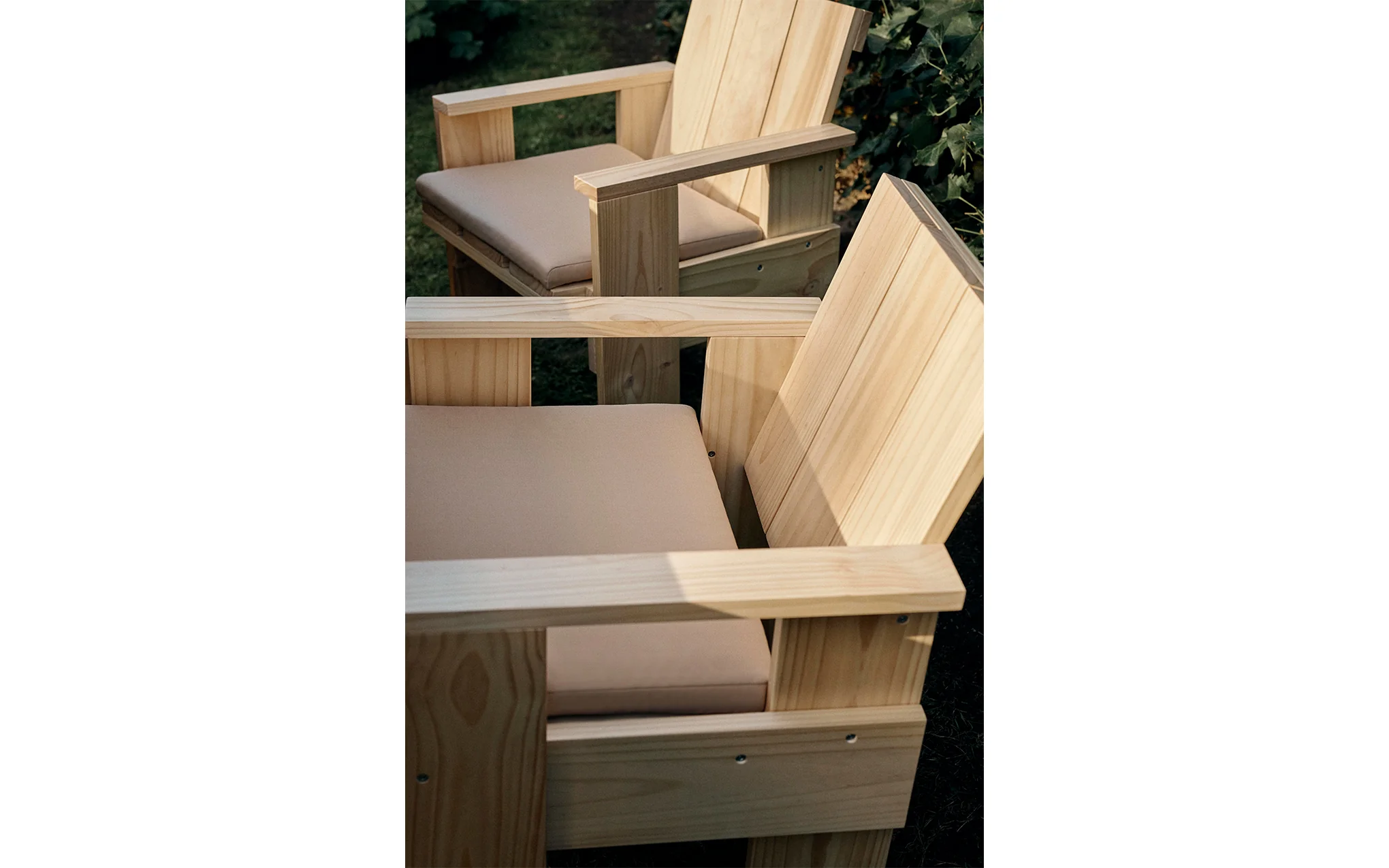 Crate dining chair - Image 7