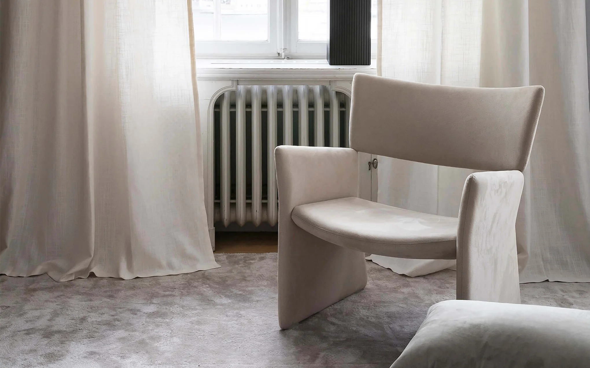 Crown easy chair - Image 6