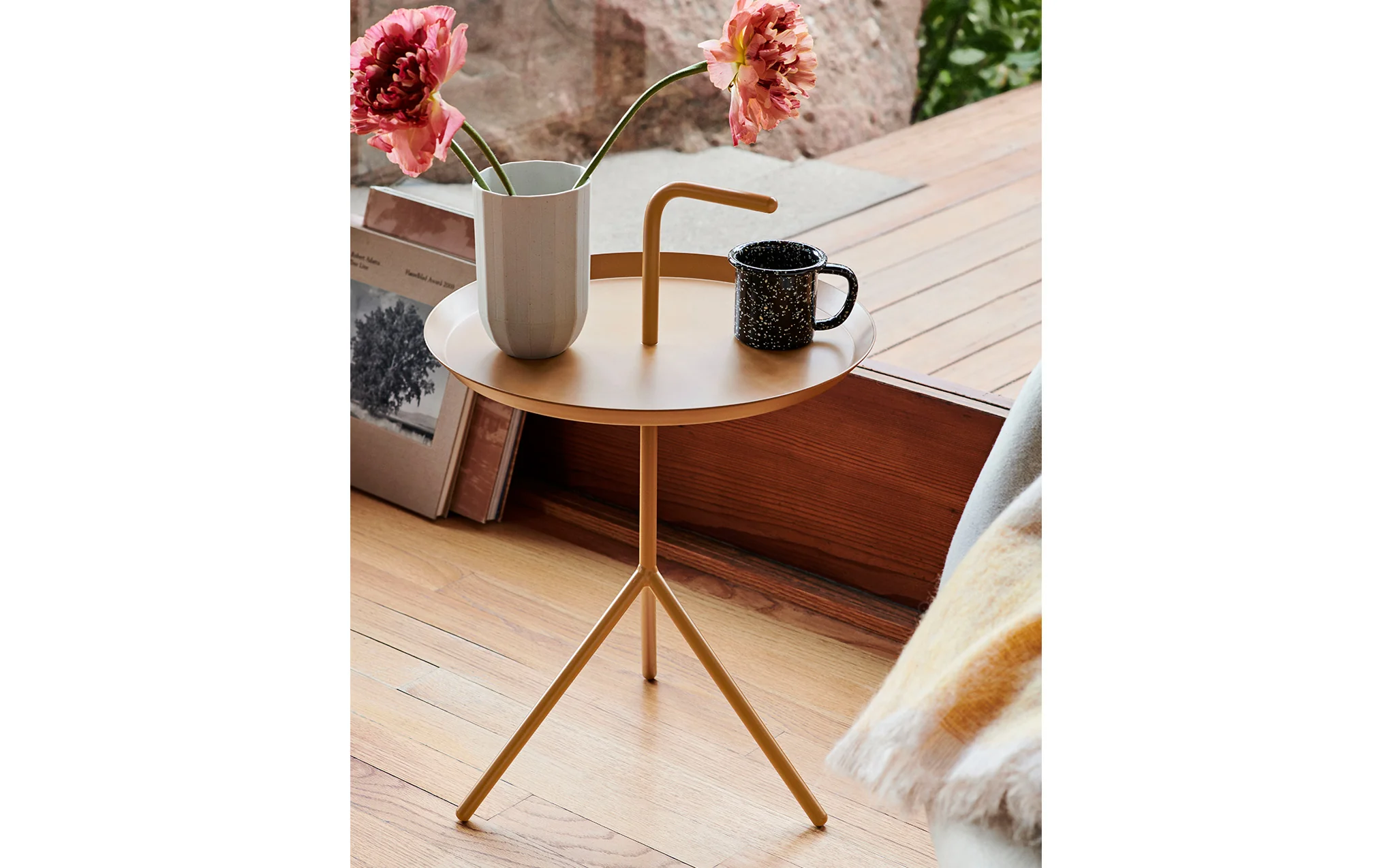 DLM side table - Image 10