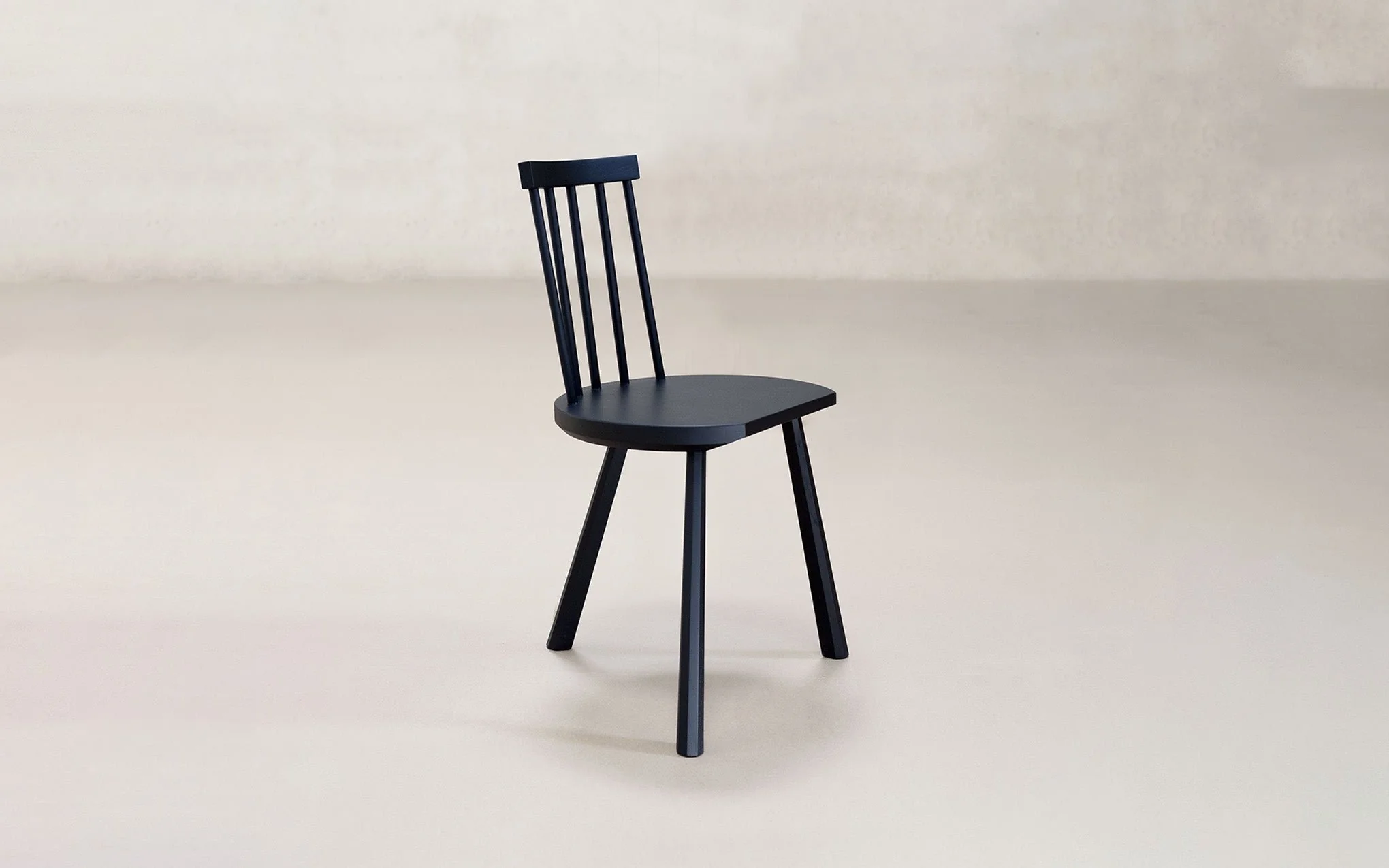 DW 03 chair - Image 4