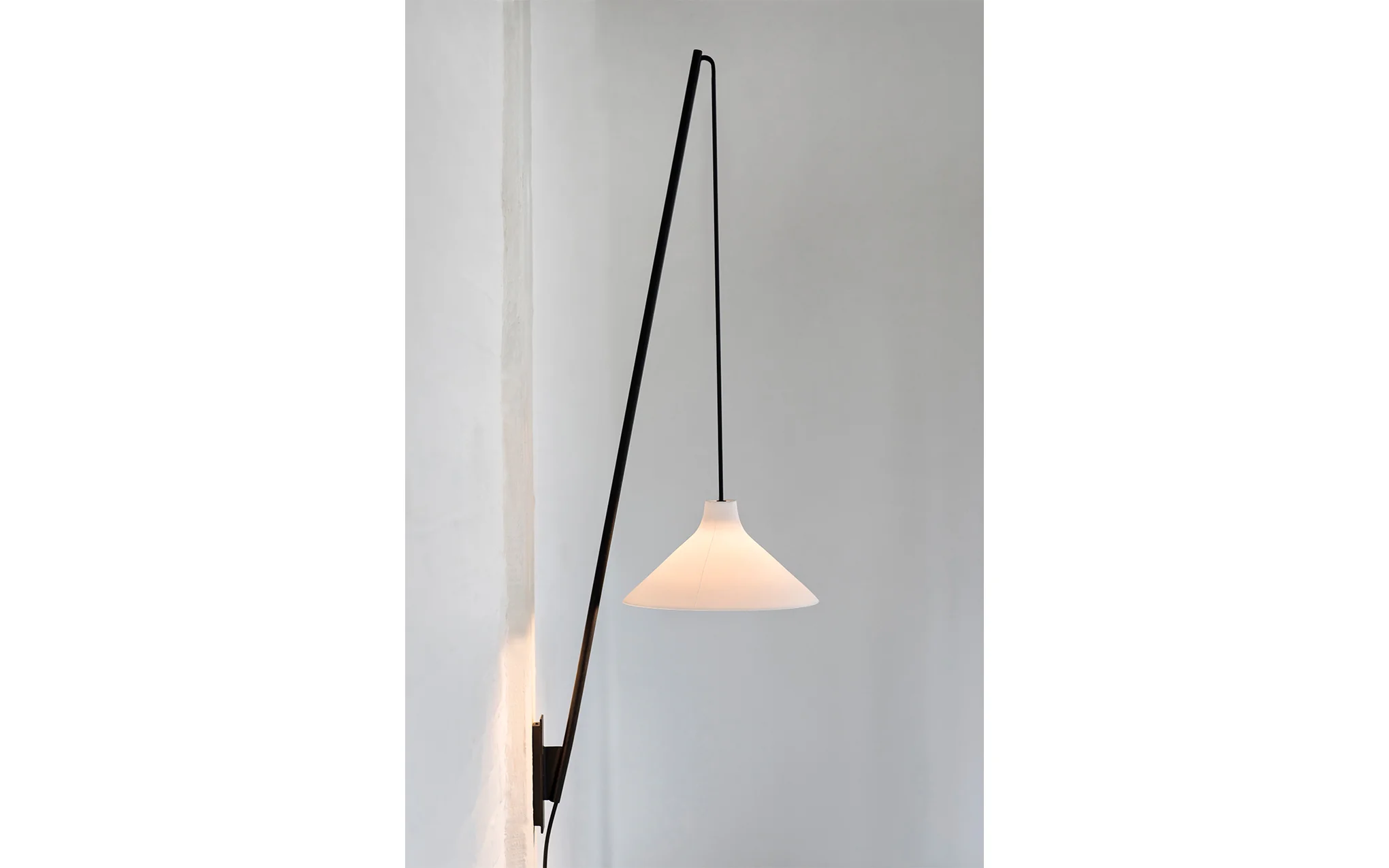 Ex-Display Seam wall light - small - Image 4