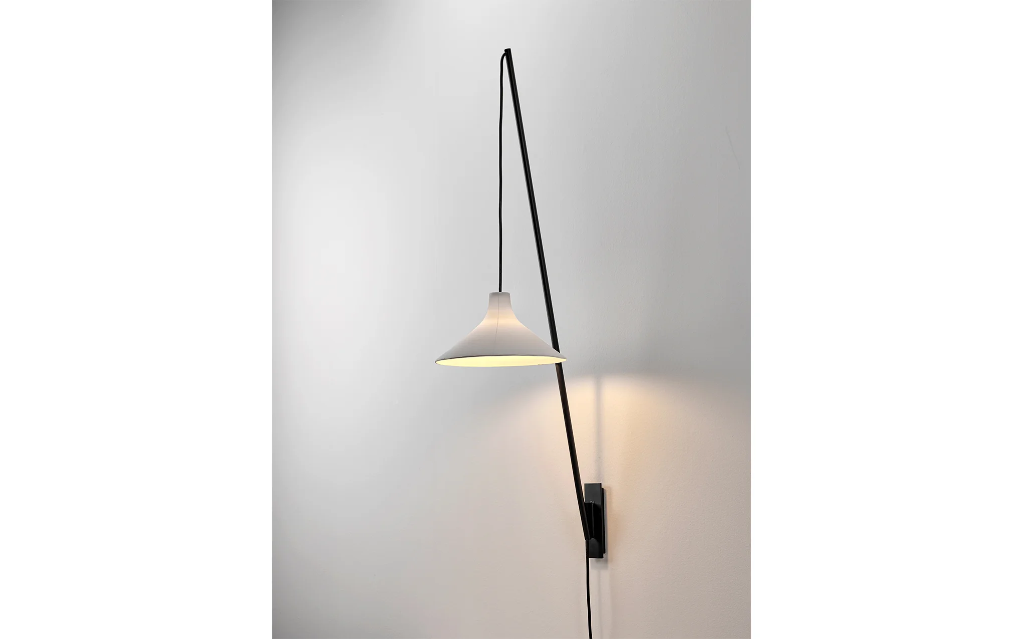 Ex-Display Seam wall light - small - Image 5