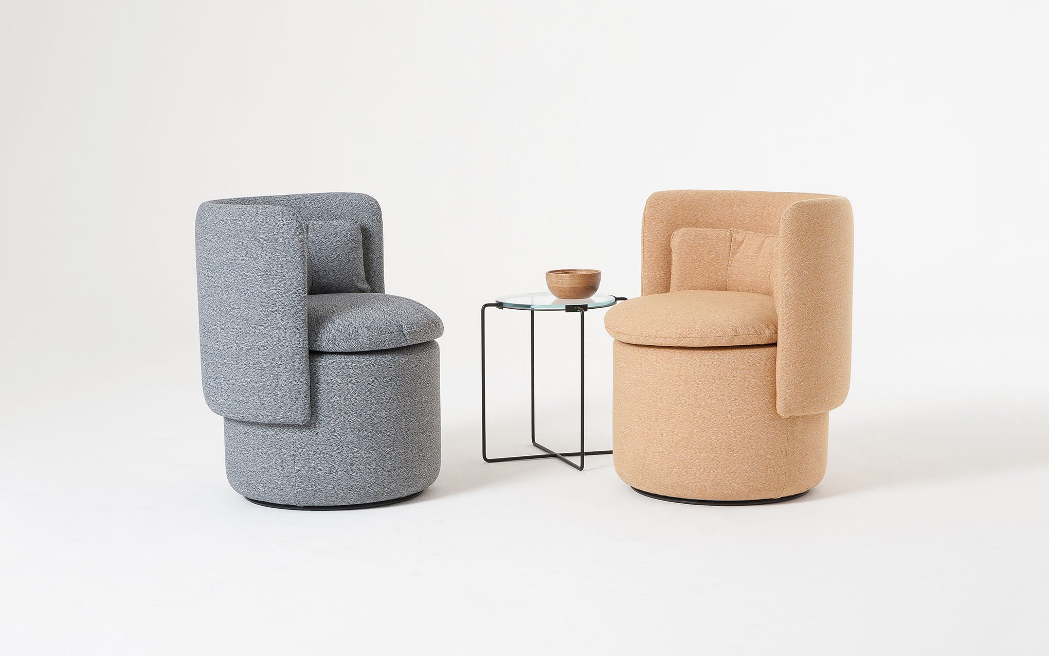 Group cocktail chair with swivel base - Image 10