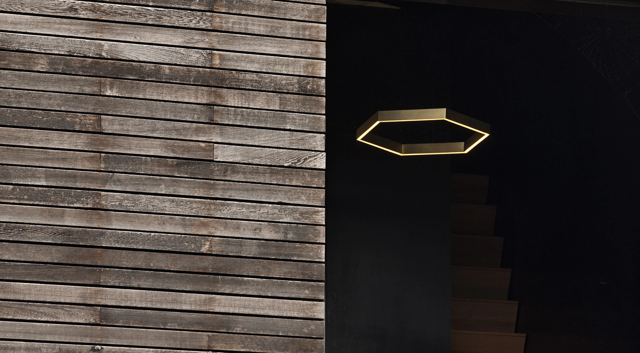 Hexagon pendant 750 - Image 3