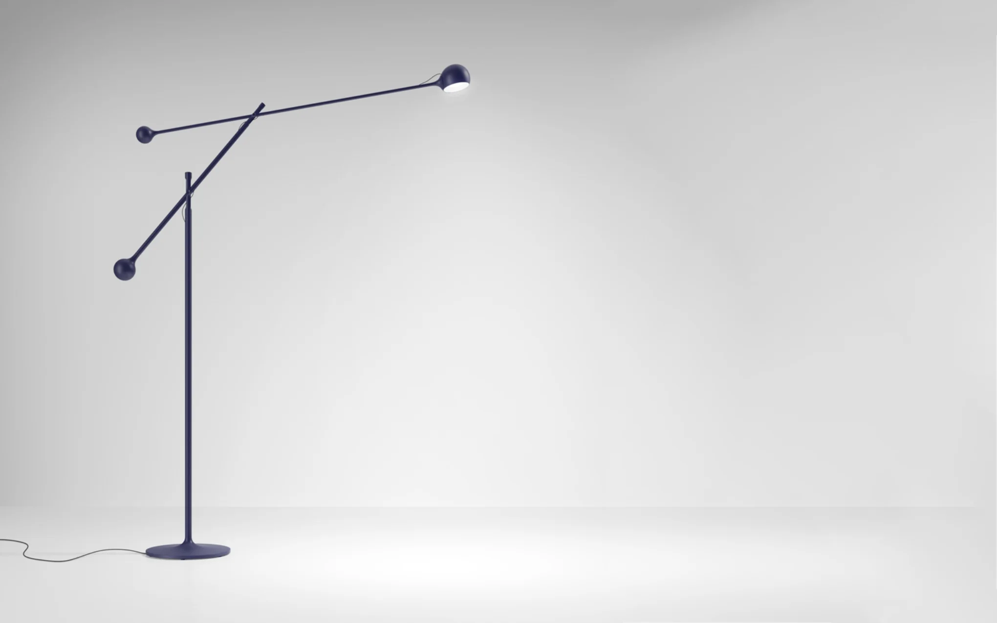 IXA floor light - Image 3