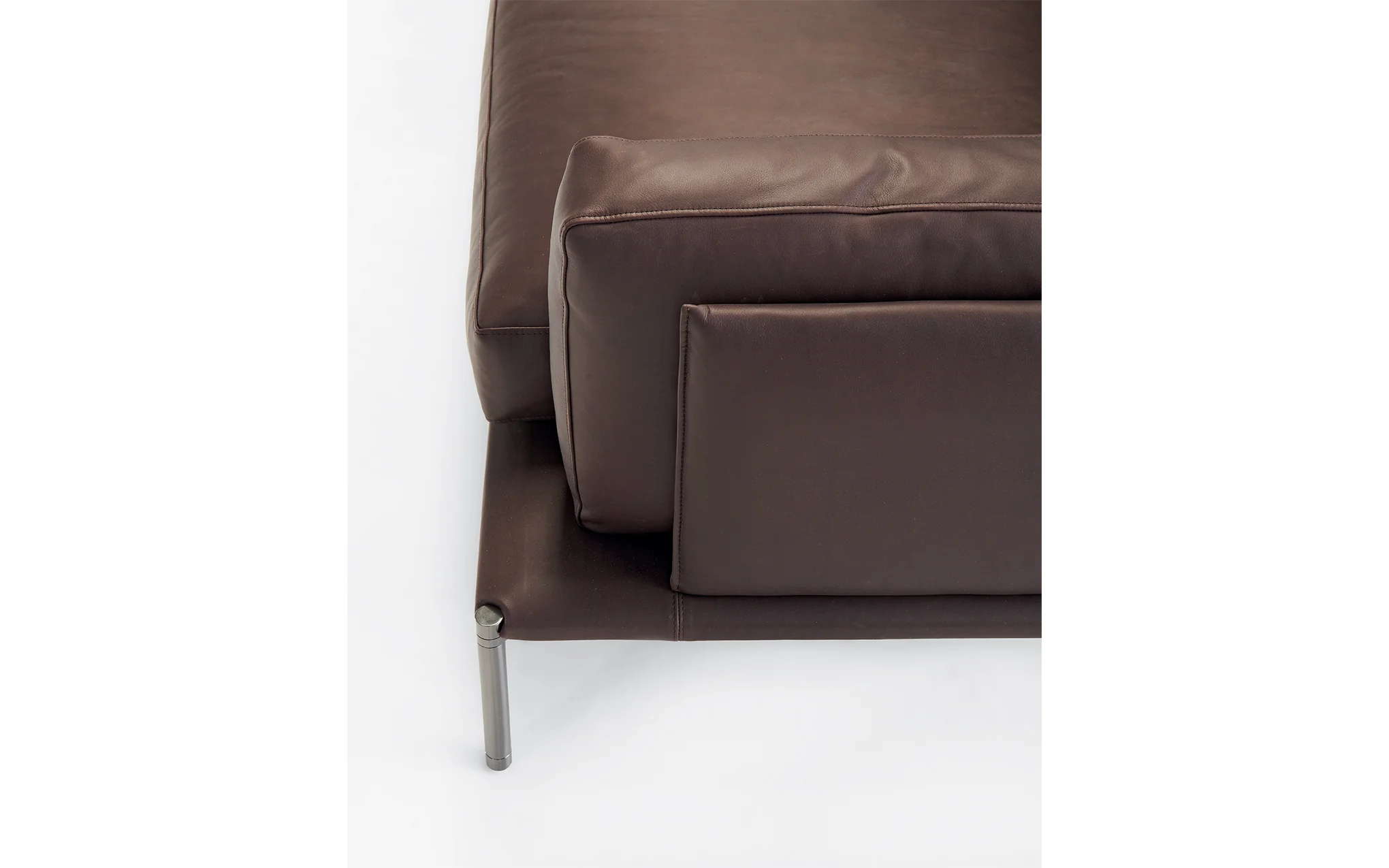 Noah monobloc sofa - Image 5