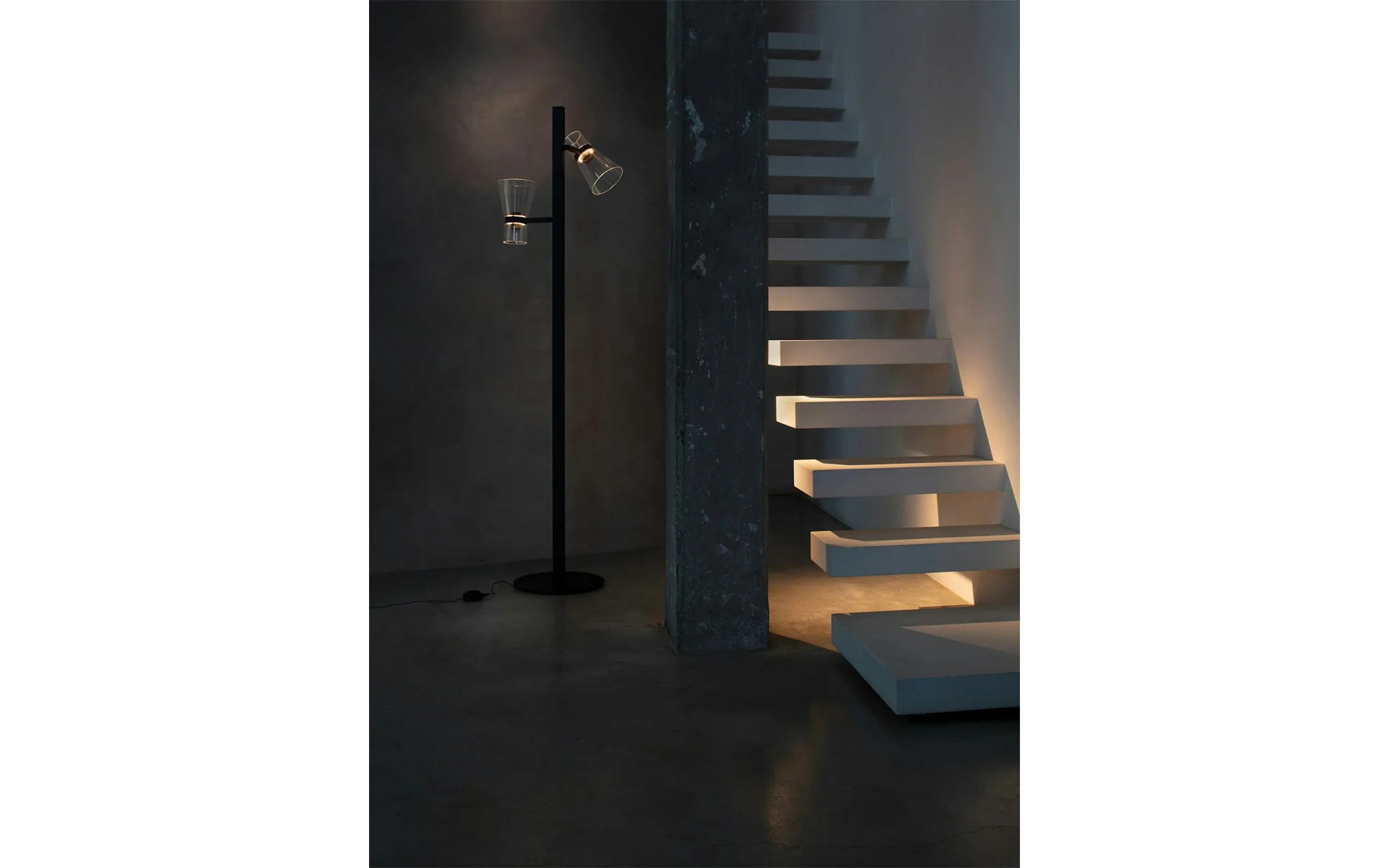 Nocturne F2 floor light - Image 4