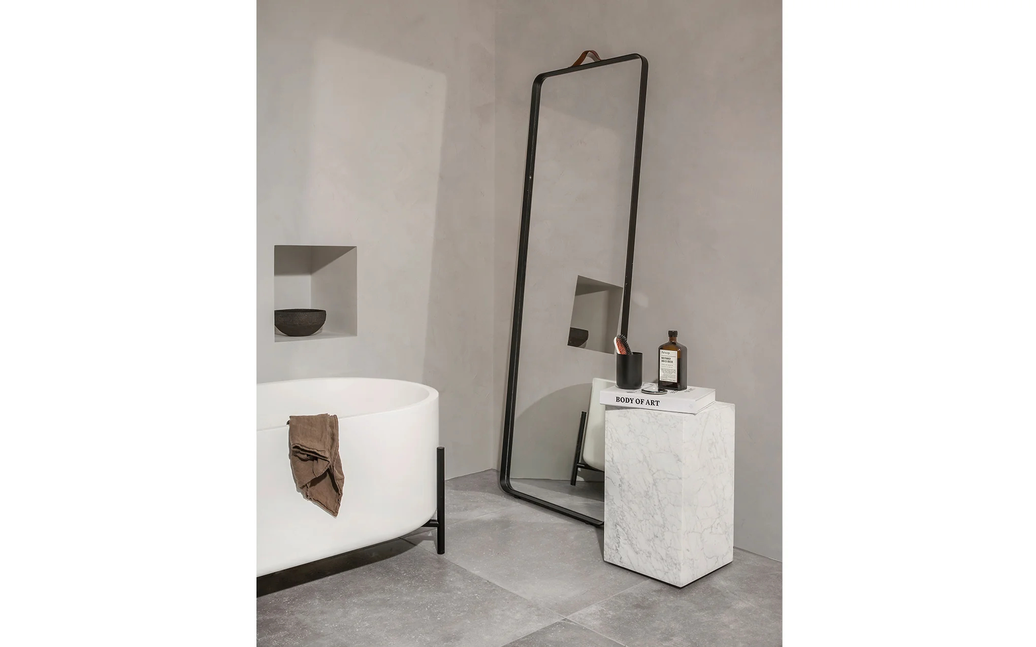 Norm floor mirror - Image 3