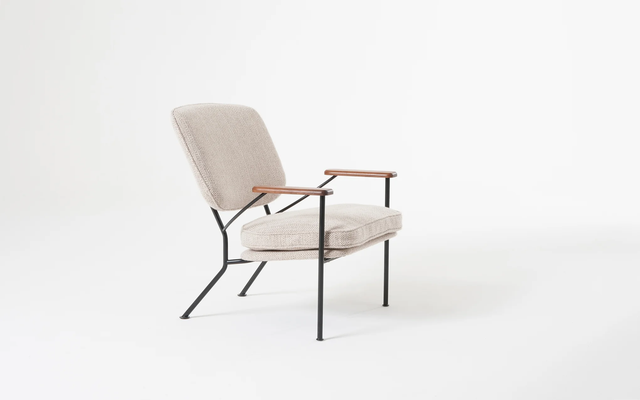 Orlando armchair with walnut arms - Image 51