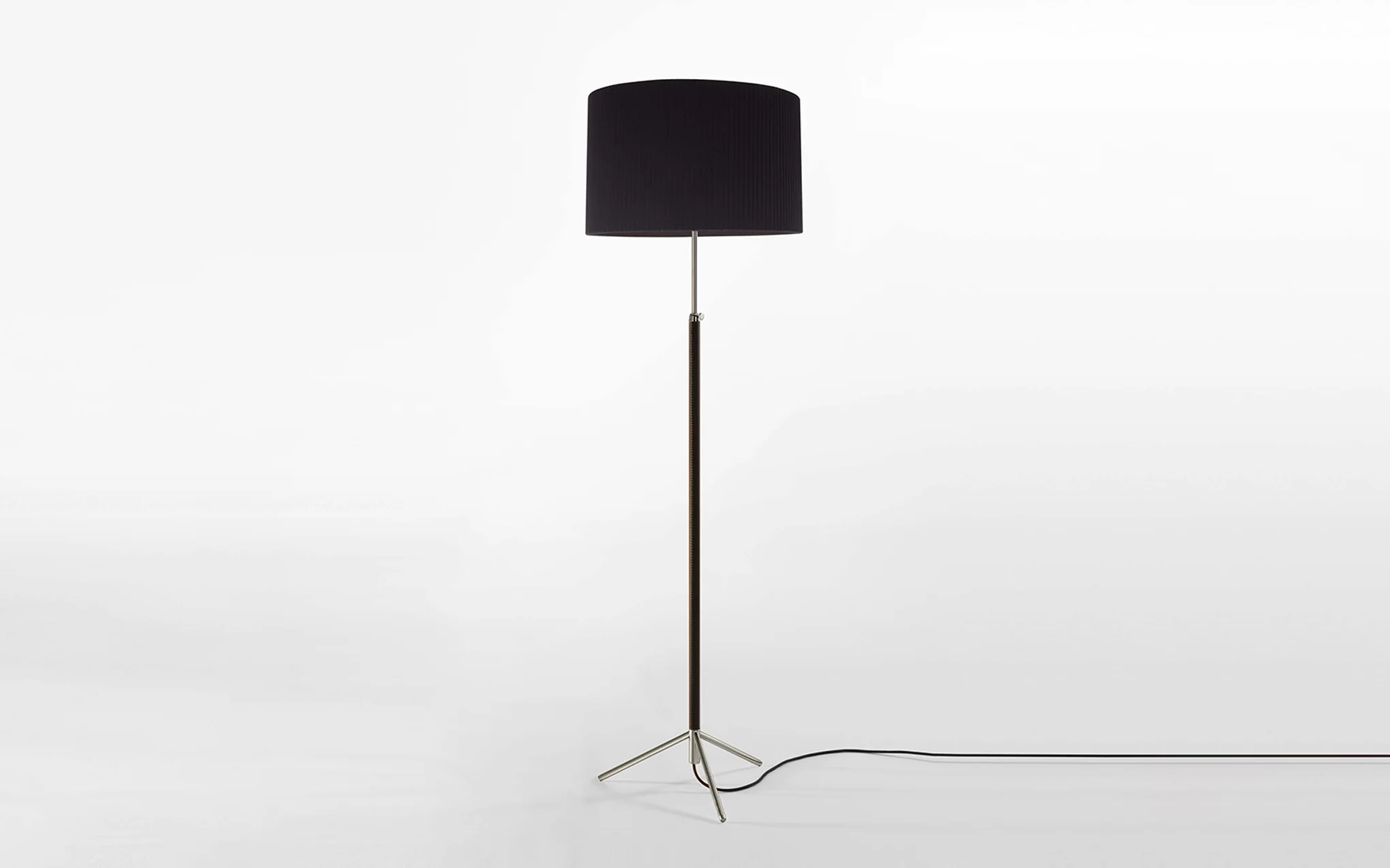 Pie de Salón floor lamp - Image 14