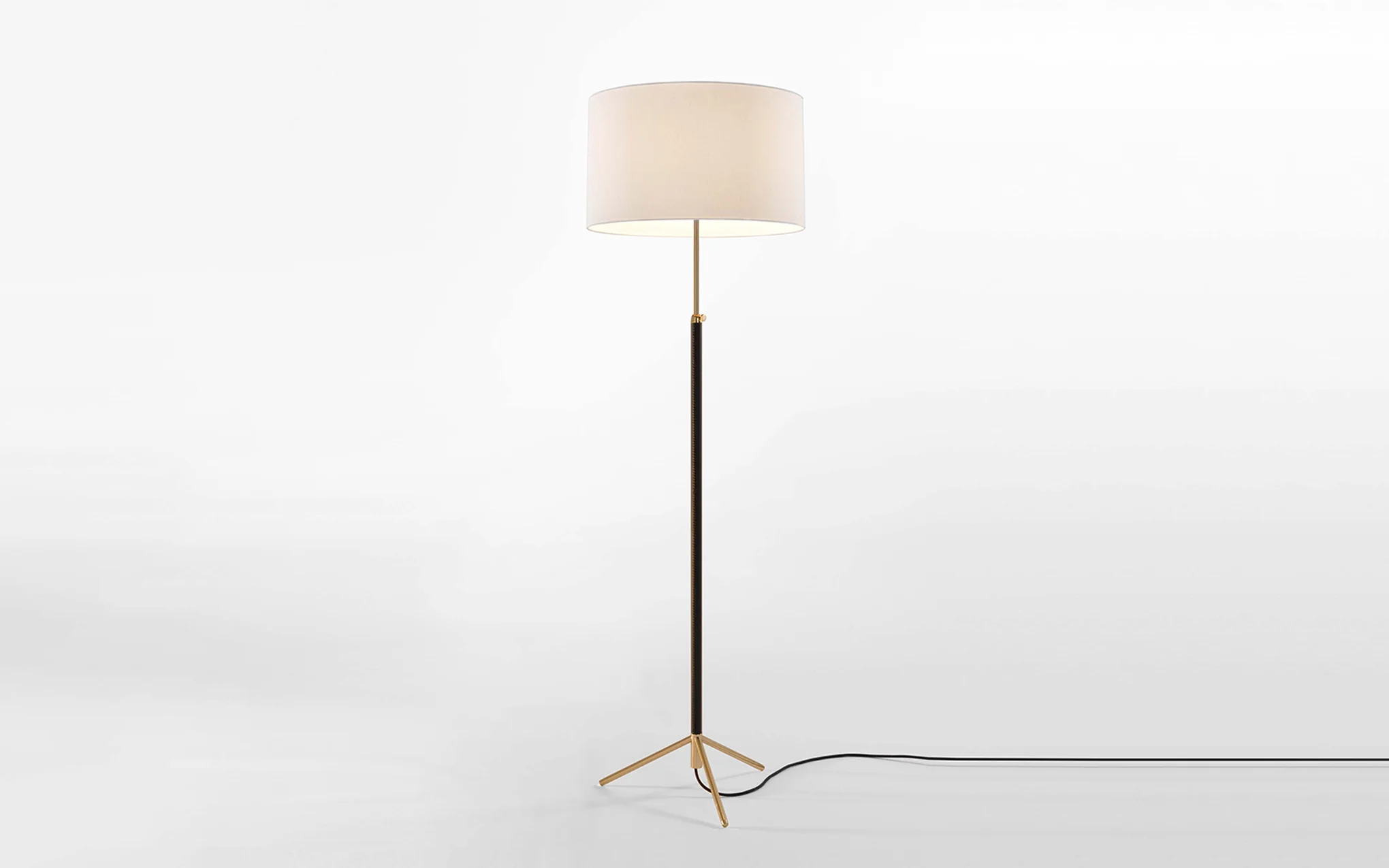 Pie de Salón floor lamp - Image 15