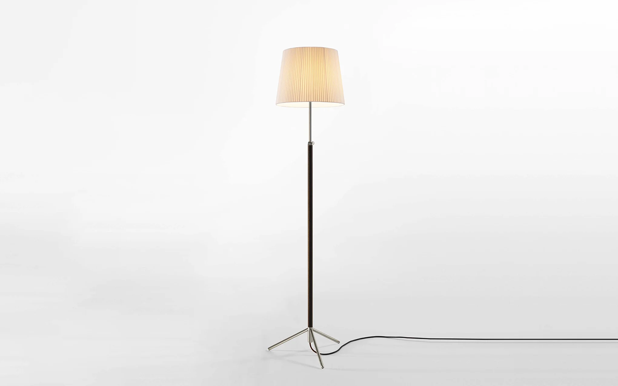Pie de Salón floor lamp - Image 21
