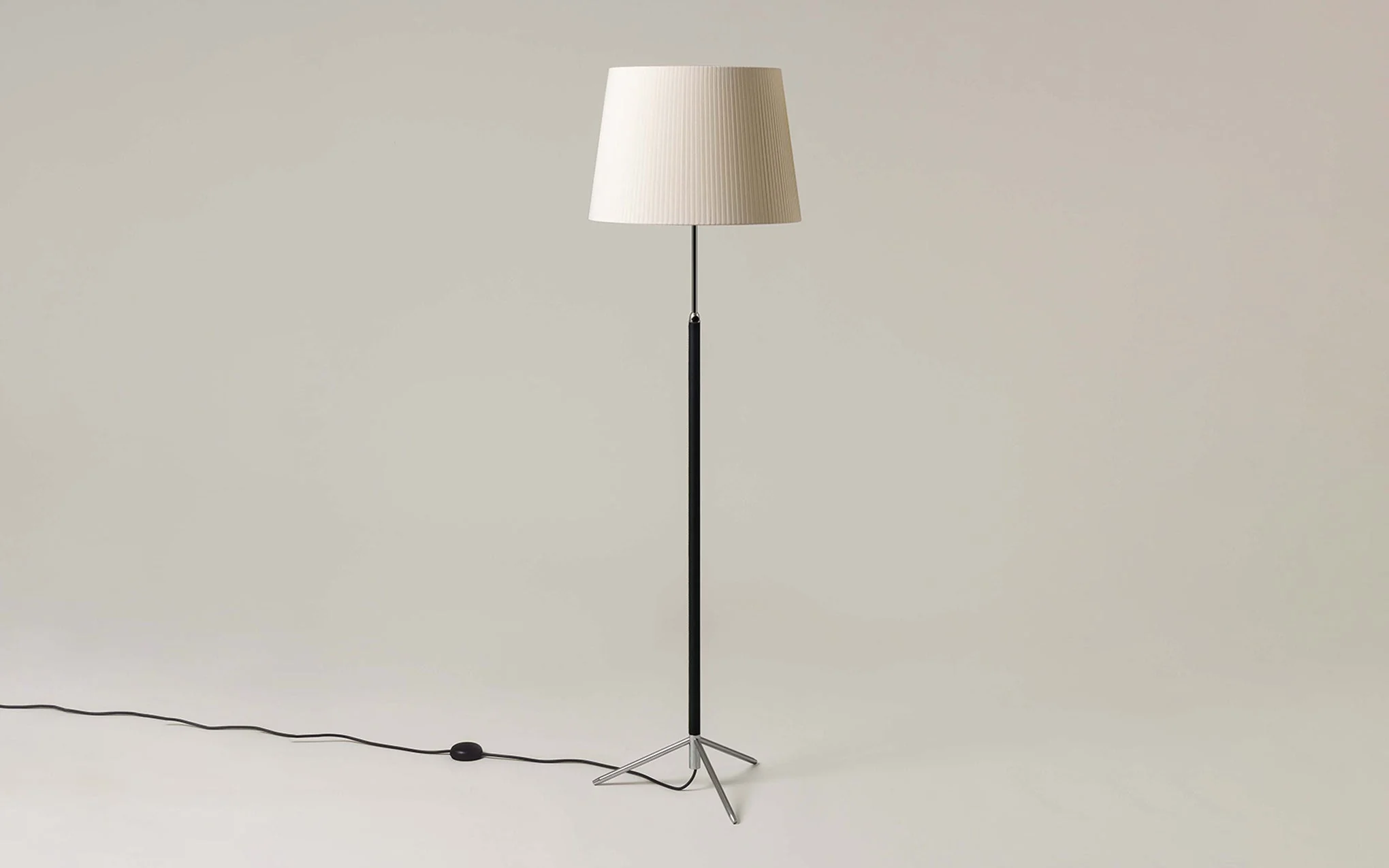 Pie de Salón floor lamp - Image 28