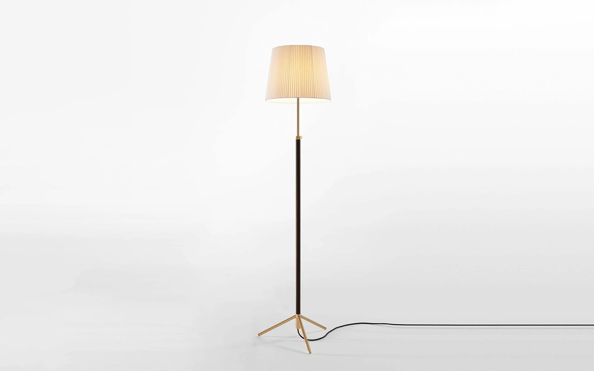 Pie de Salón floor lamp - Image 32