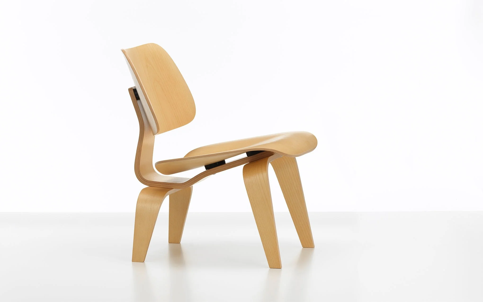 Plywood Group LCW chair