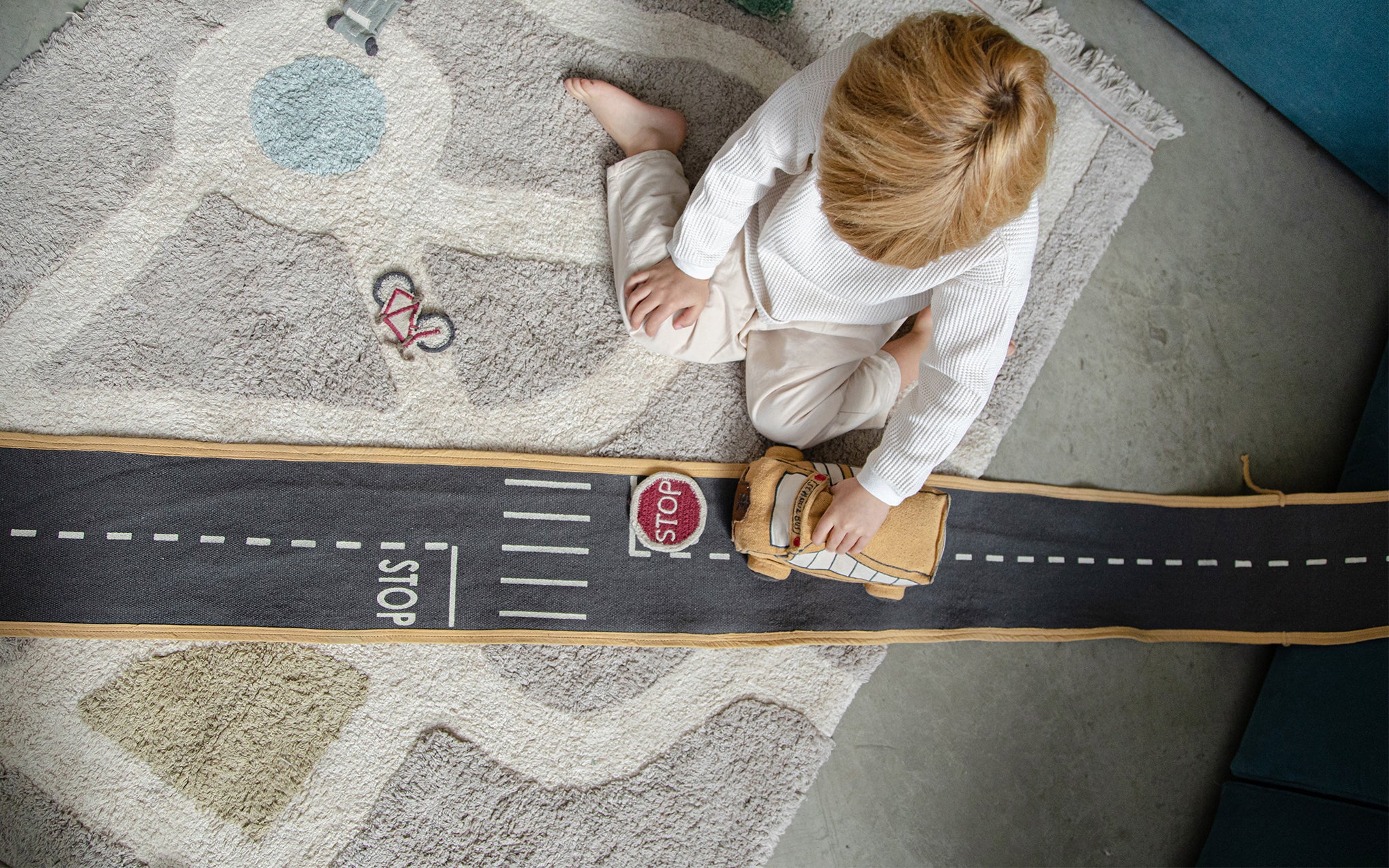 Ride & Roll - school bus - Image 4