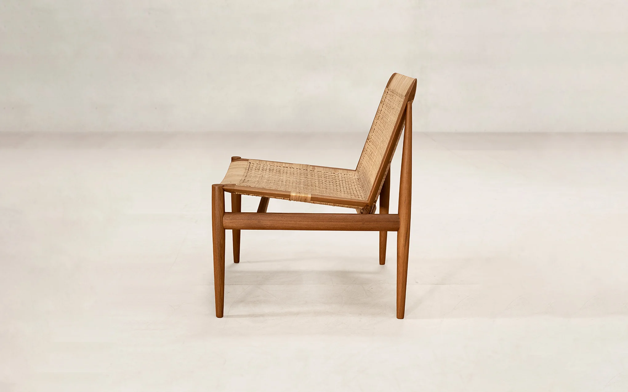 Tangāli modular chair - Image 12