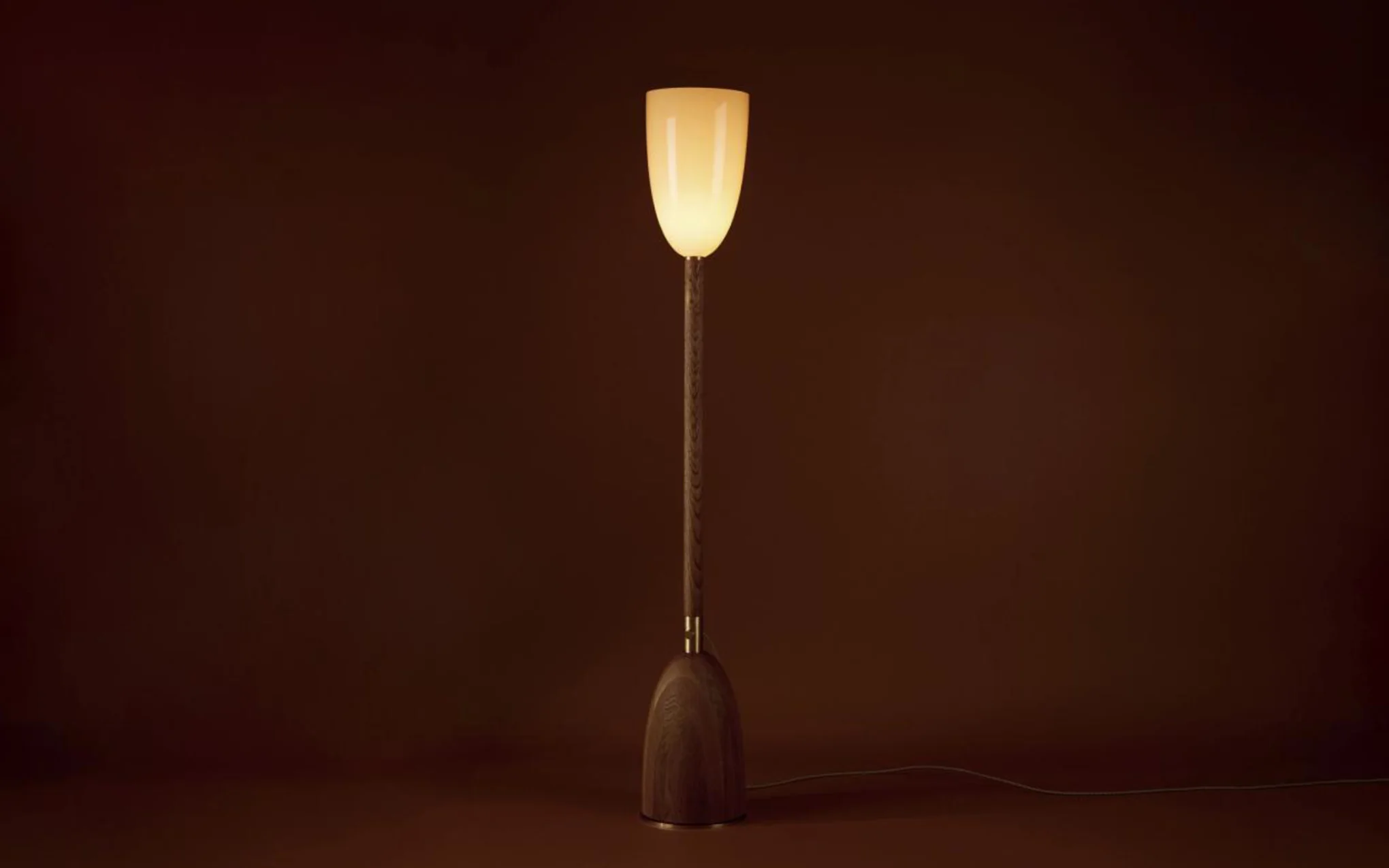 Trophy floor lamp