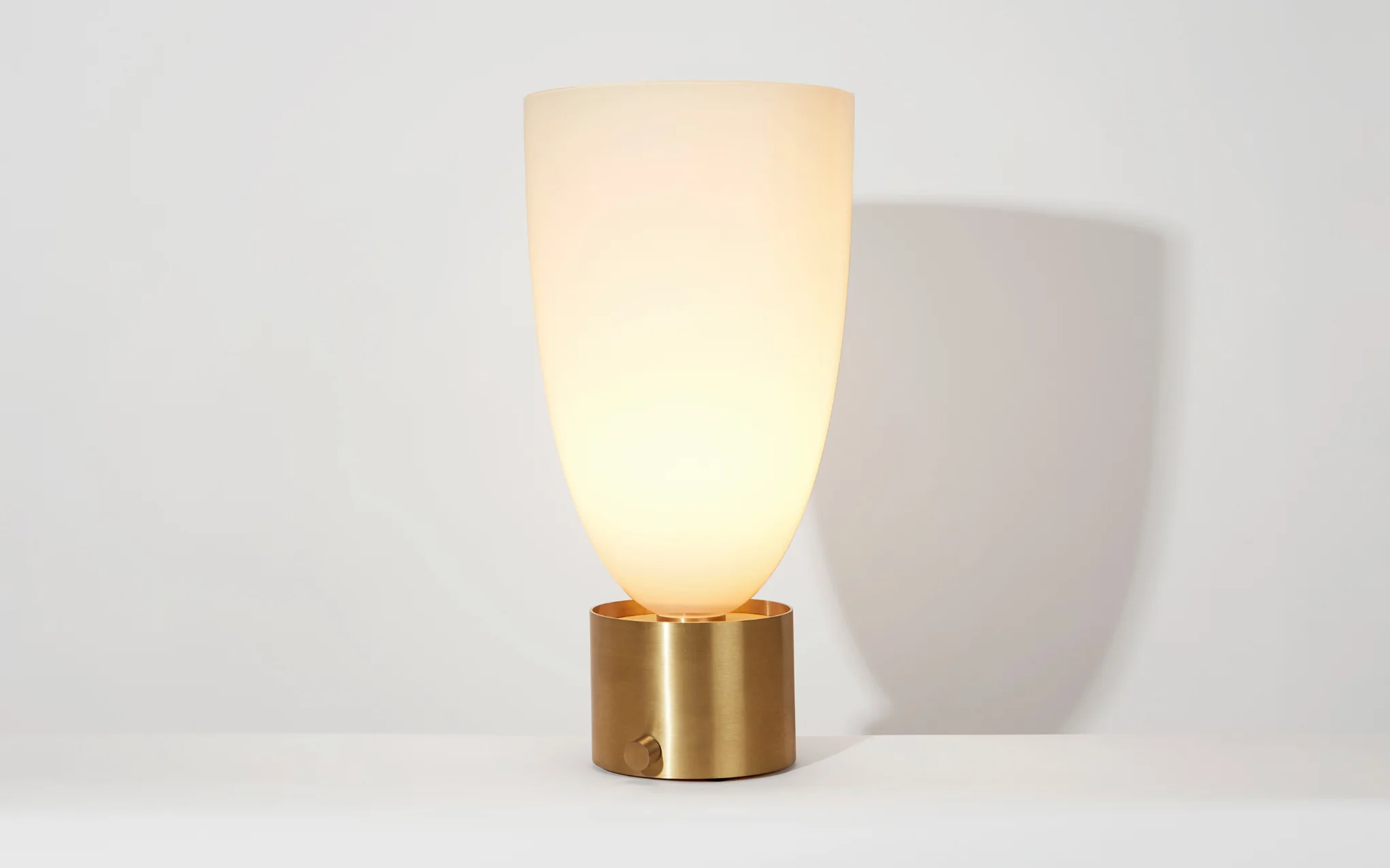 Trophy table lamp - Image 3