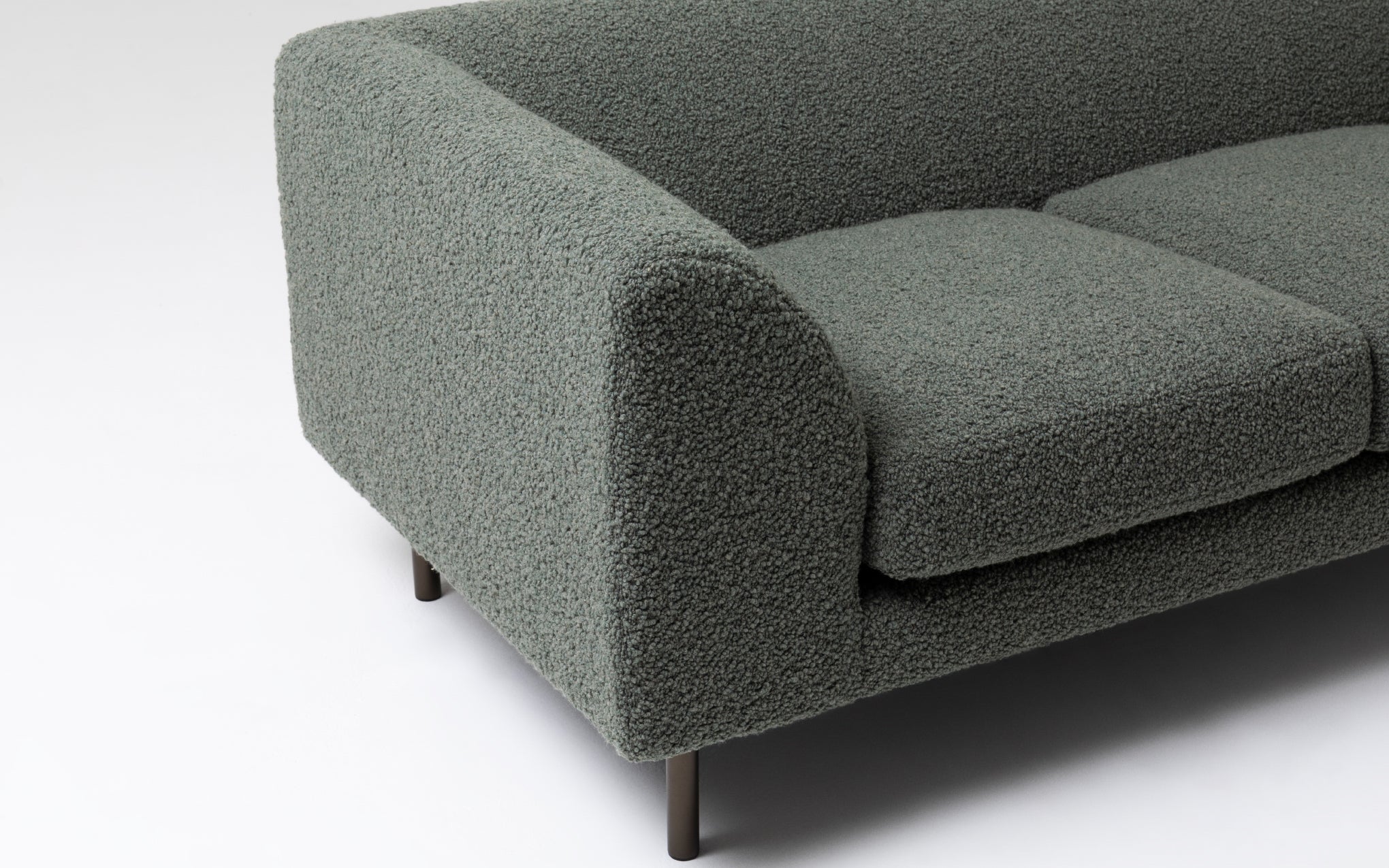 Woodgate three seat sofa - Image 3